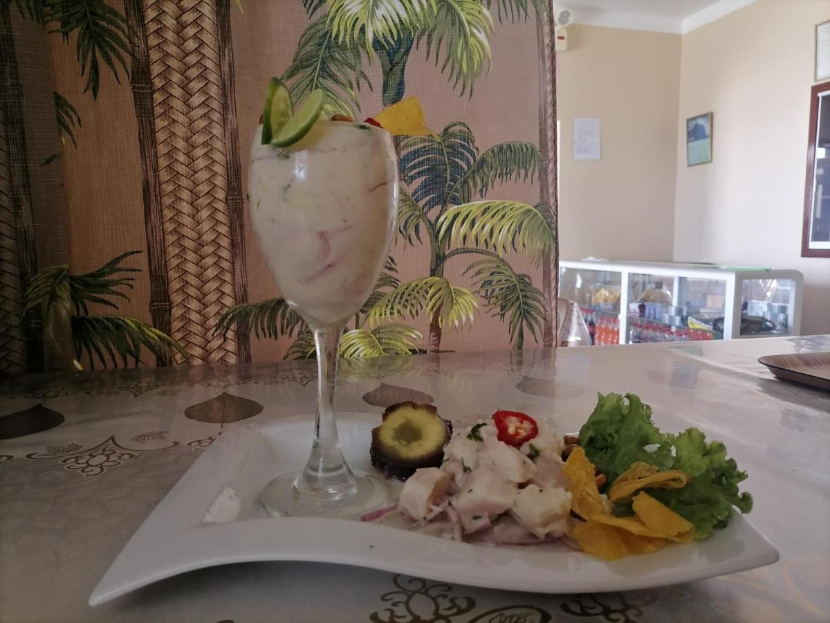 Hospedaje Restaurante El Hombre Puerto Chicama Extérieur photo